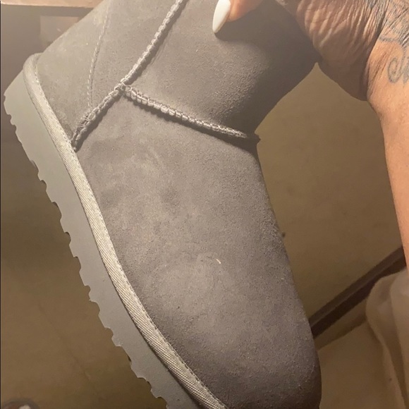 Brand new mini uggs - Picture 5 of 5